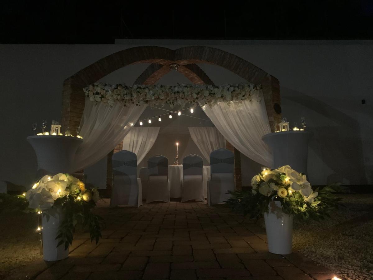 Boutique Hotel & Event Center Budapest Bagian luar foto