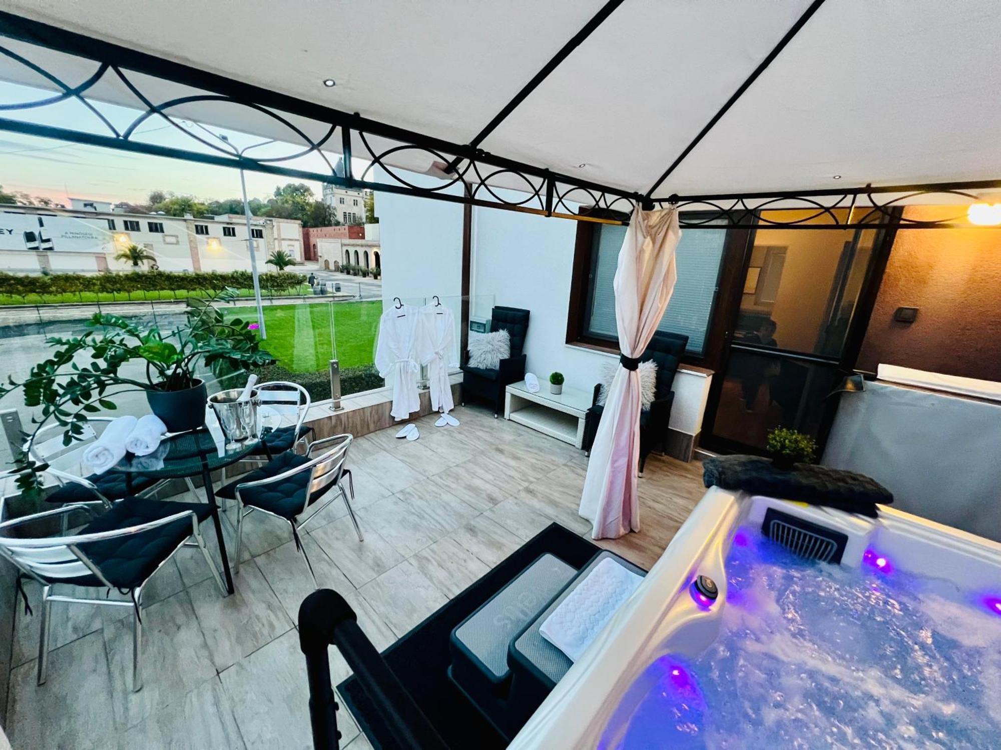 Boutique Hotel & Event Center Budapest Bagian luar foto