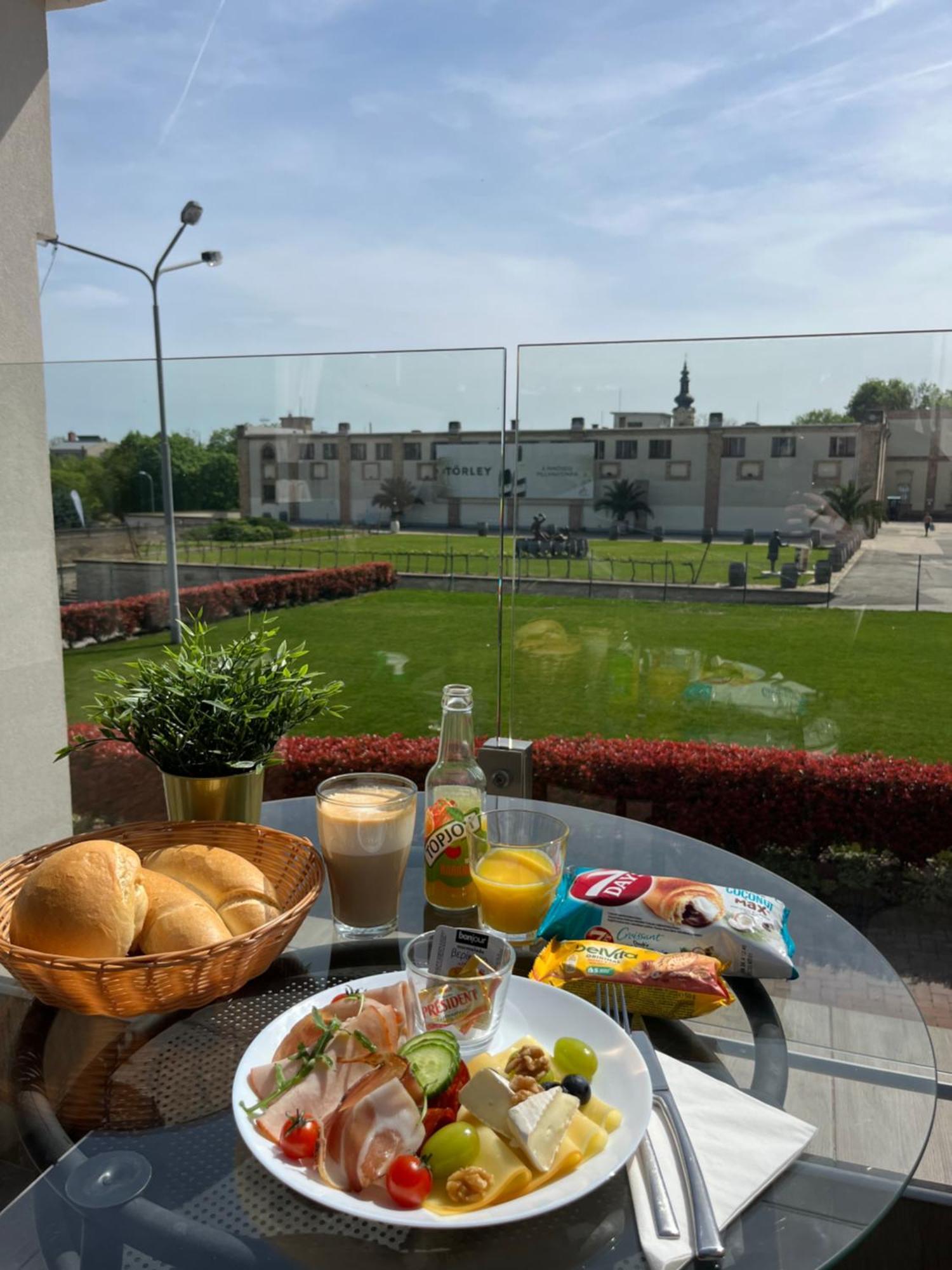 Boutique Hotel & Event Center Budapest Bagian luar foto